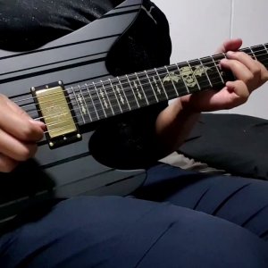 Schecter Synyster Custom Dark Night #15 fresh out of the box! - Distortion tone test