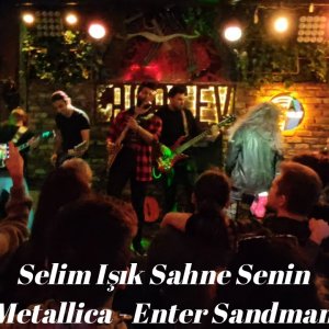 Metallica - Enter Sandman Live!
